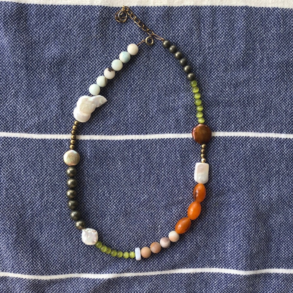 Asymmetrical Beaded Necklace ✨FREE w/tshirt purchase✨